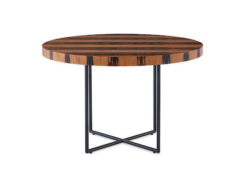 Una mesa Domino con superficie de madera y base de metal.