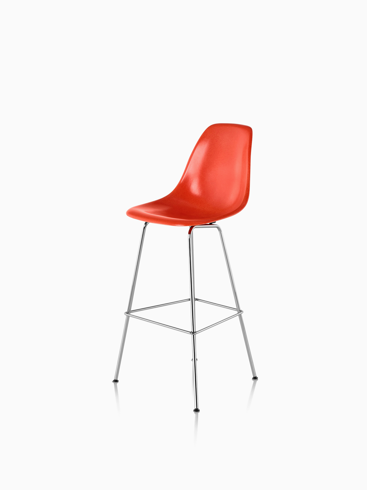 Bancos de fibra de vidrio moldeada Eames