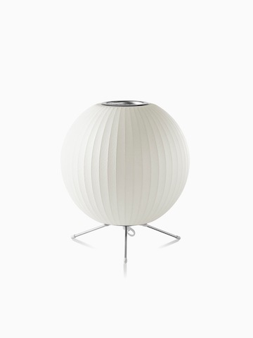 Una lámpara de mesa blanca.
