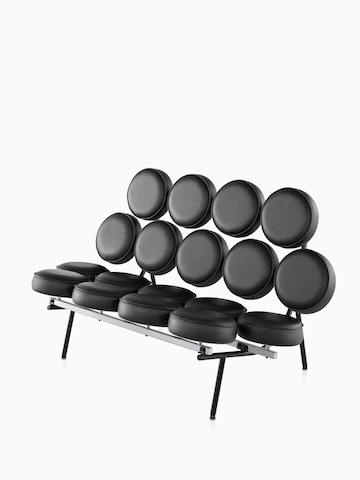 Sofá Black Marlmallow Nelson. Seleccione para ir a la página del producto Nelson Marshmallow Sofa.